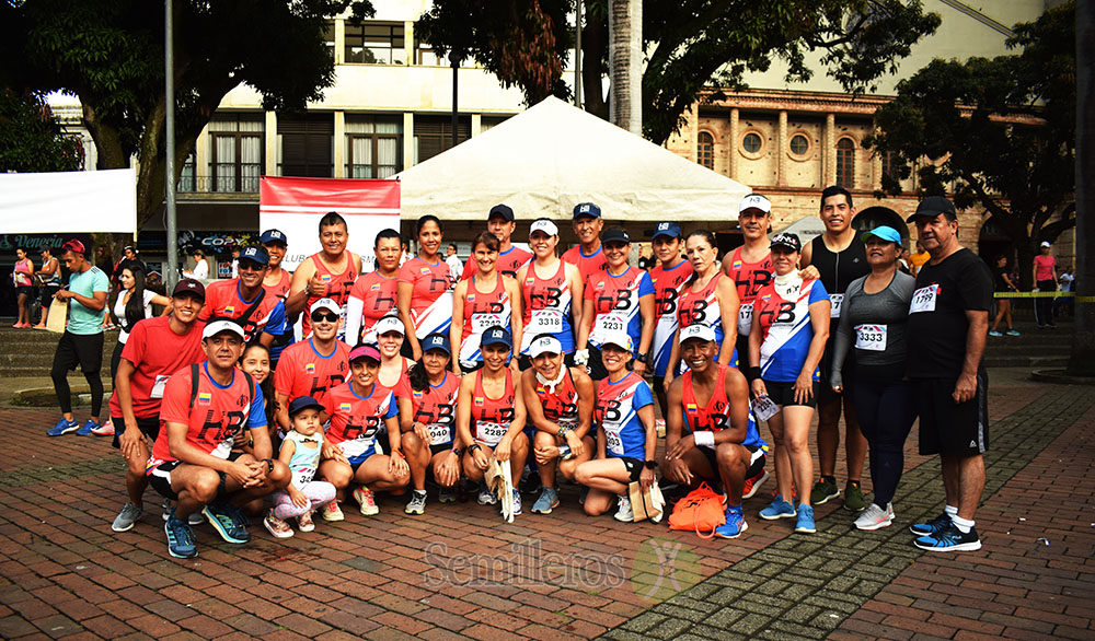 Club Hernán Barbeche apoyó Mujer Maratón