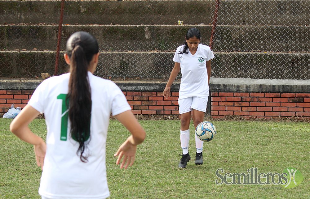 FÚTBOL FEMENINO SELECCION RISARALDA PREJUVENIL 2017