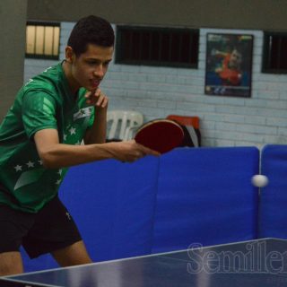 Junior Acevedo Tenis de mesa
