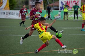 Cuarto de final Babyfútbol zona centro