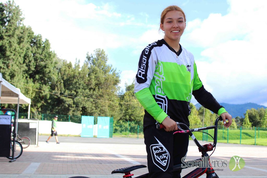 semilleros-deportivos-bmx-Risaralda-Ana-Sofía-Cadavid
