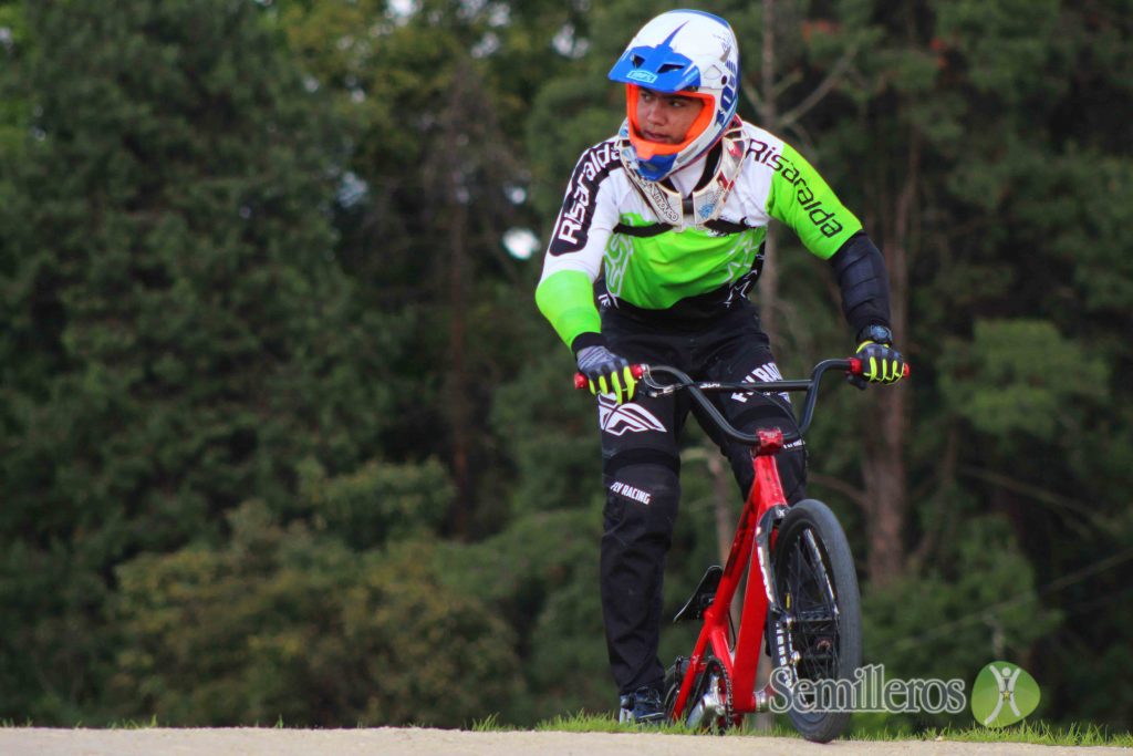 semilleros-deportivos-bmx-Risaralda-Juan-Felipe-Marín