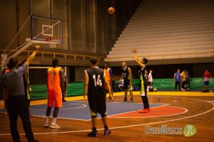Baloncesto masculino en las Olimpiadas Universitarias