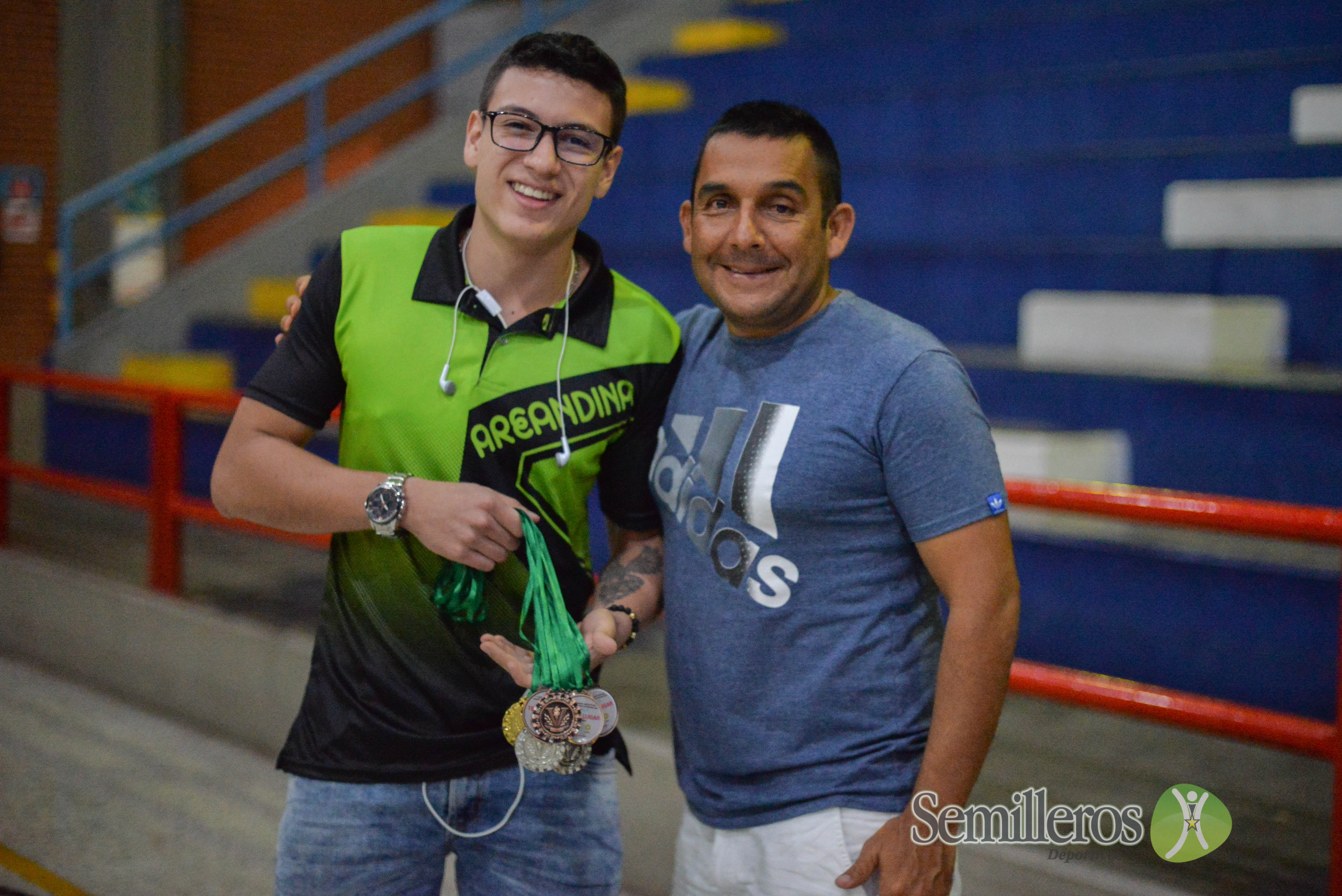 Areandina campeón Natación Universus