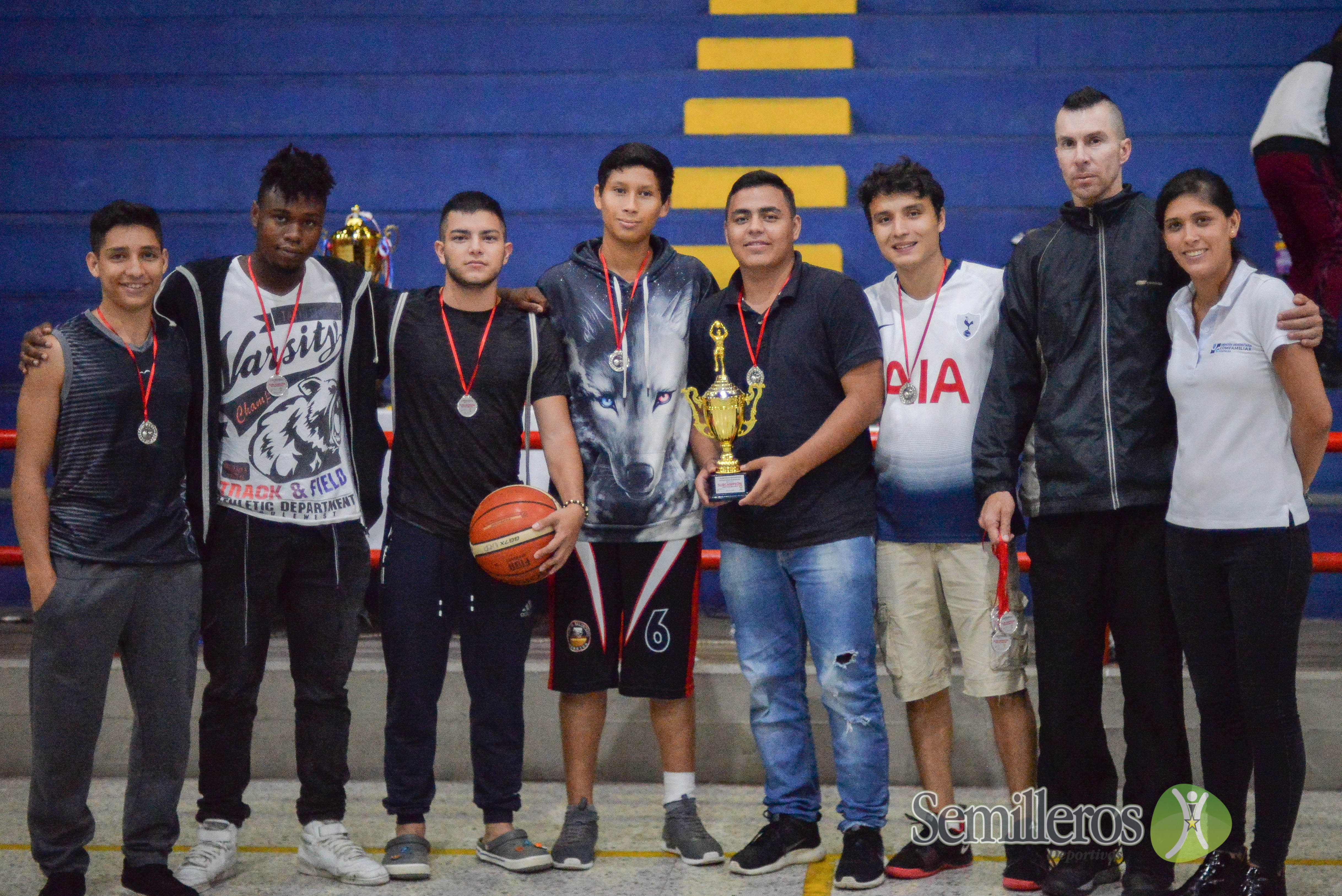 Católica subcampeón baloncesto masculino